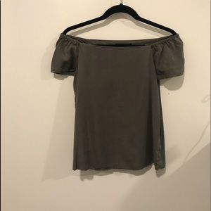 Banana Republic XS off the shoulder top